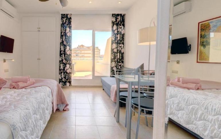 El Estudio De La Playa Benalbeach 324 Gran Terraza Vistas Al Mar Benalmádena Exterior foto